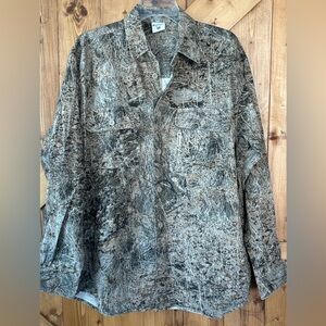Columbia Men’s Long Sleeve Button-Up Shirt in Brown and Tan Camo Print